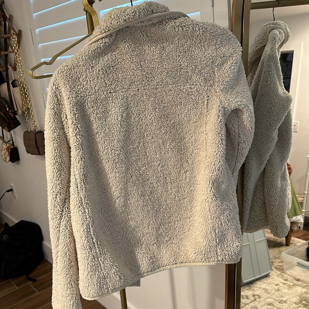 Columbia Jacket - Medium - Picture 3 of 3